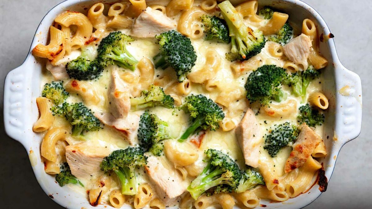 gratin de macaroni au poulet et brocolis